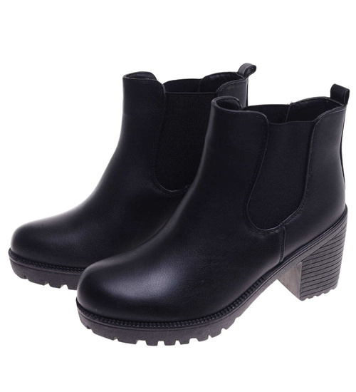 Czarne wsuwane botki na obcasie /G5-2 18241 T300/