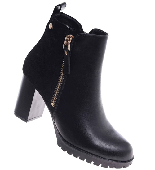 Botki damskie na stabilnym obcasie Czarne /E1-3 18318 T4814/