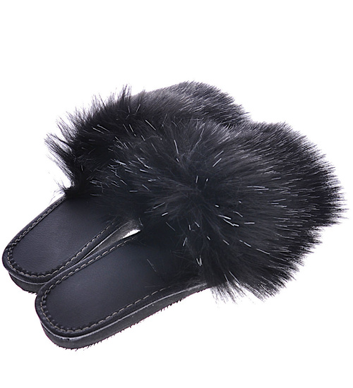 Czarne kapcie domowe klapki z futerkiem /A4-1 6169 S195/