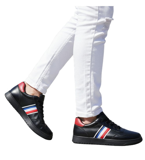 Sznurowane męskie czarne trampki /E2-2 14012 T497/