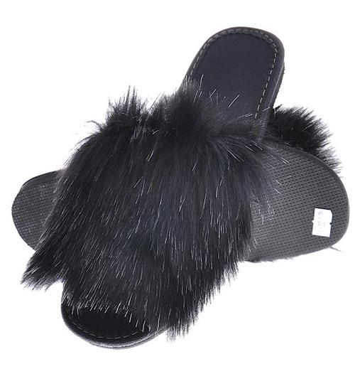 Czarne kapcie domowe klapki z futerkiem /A4-1 6169 S195/