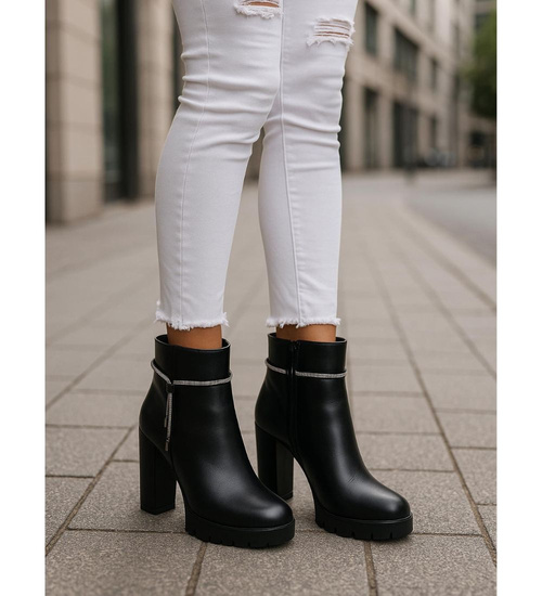 Wizytowe czarne botki na obcasie /E9-1 18237 W303/