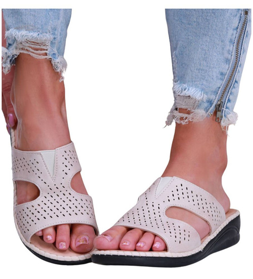 Beżowe damskie klapki na niskim płaskim obcasie /B7-2 16139 T280/