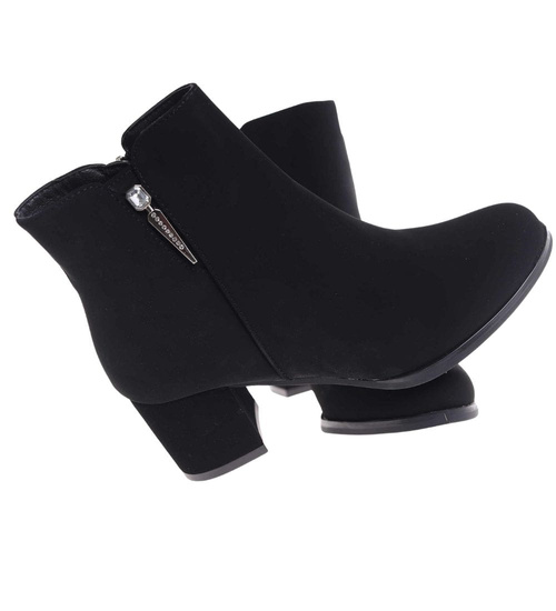 Wizytowe czarne botki damskie na obcasie /E9-2 18542 W4/