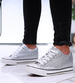 Srebrne trampki sneakersy na niskim koturnie /A10-2 16548 G8-61/