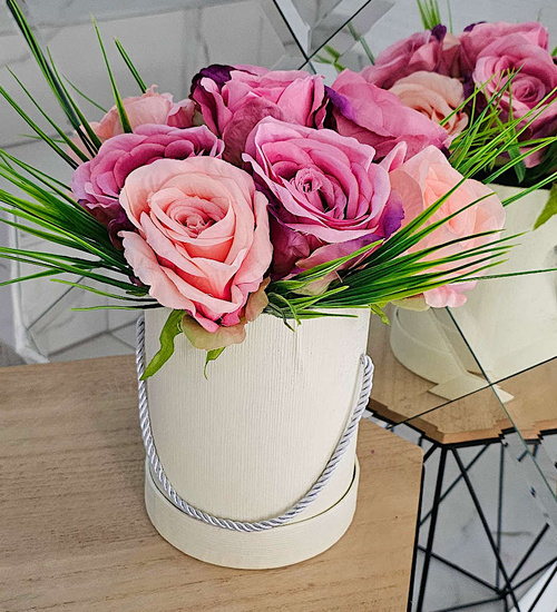 Flower box- śliczne kolorowe róże na prezent /FL48A M312/