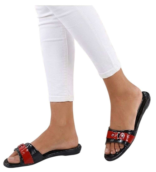 Bordowo czarne klapki na płaskim obcasie /H2 14344 T005/