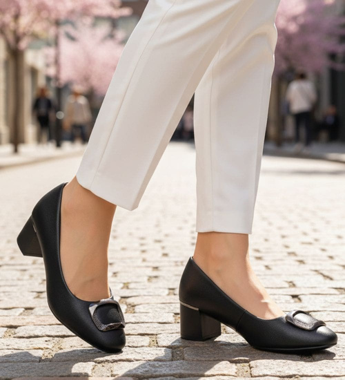 Klasyczne czarne czółenka na klocku /F5-2 18631 T357/