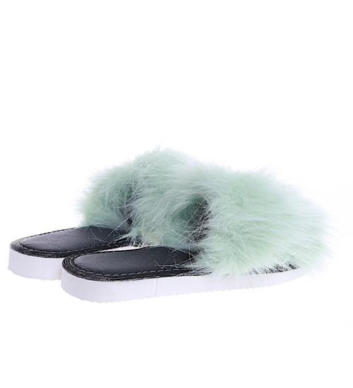 Jasno miętowe klapki z efektownym futerkiem //G12-1 14683 T232/
