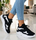 Czarno białe wsuwane sneakersy buty sportowe /E4-3 18769 W231