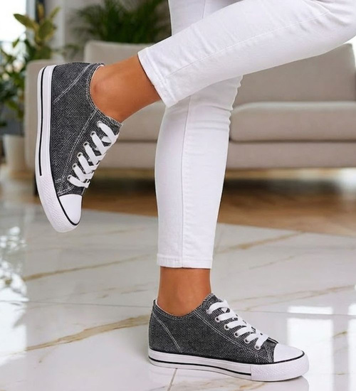 Czarne wiązane trampki sneakersy na niskim koturnie /A6-2 13519 T038/