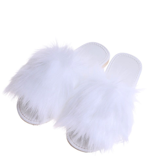 Białe klapki z efektownym futerkiem /F5-1 3824 S197/