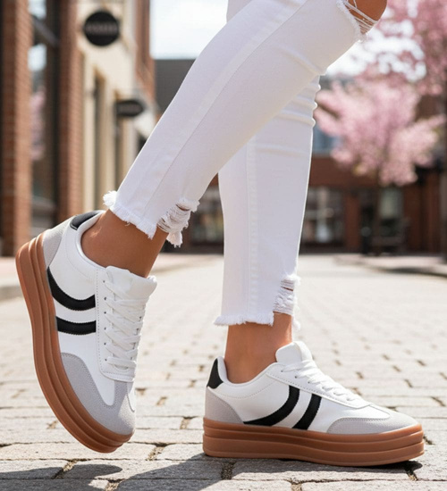 Sznurowane białe trampki damskie /A10-3 16817 T585/