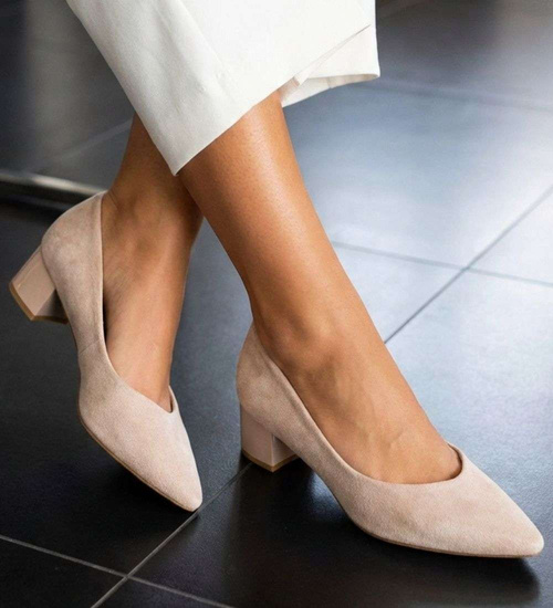 Beżowe czółenka na niskim obcasie Pointy Toe /D5-3 18805 T381/