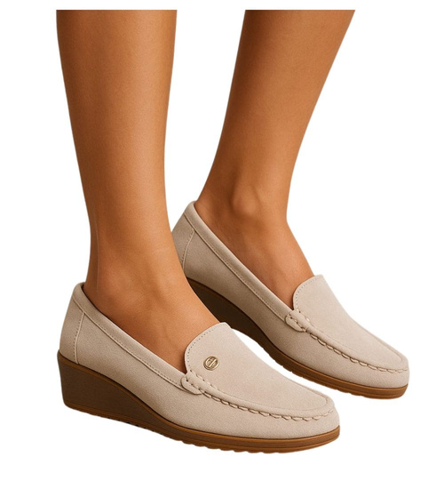 Beżowe czółenka na niskim koturnie /C3-3 17664 W289/