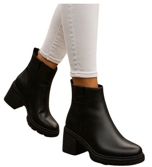 Czarne botki damskie na grubym obcasie /D2-2 18252 W482/