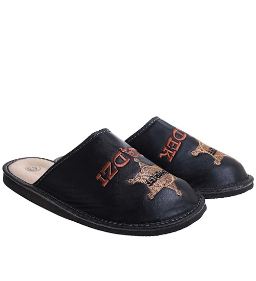 Skórzane kapcie męskie na prezent Dziadek Rządzi /C1-1 6642 S196/