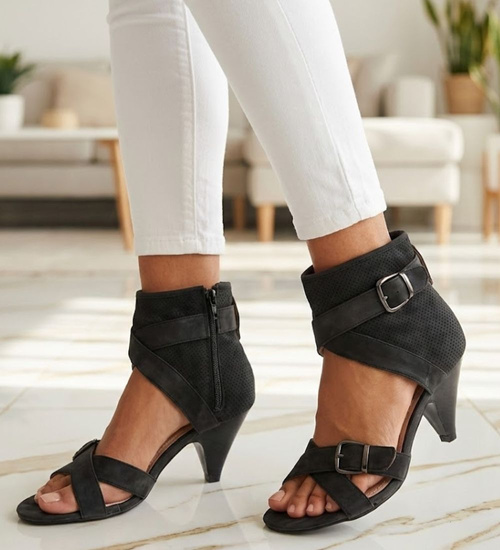 Czarne sandały damskie na niskim obcasie /D8-3 14376 T069/