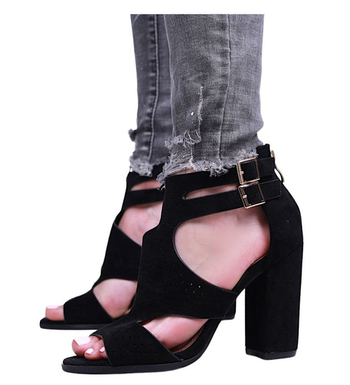 Czarne damskie sandały na słupku /D3-2 15926 T783/