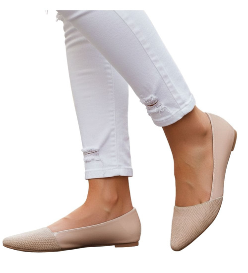 Beżowe baleriny damskie lakierowane /E7-2 13075 T194/