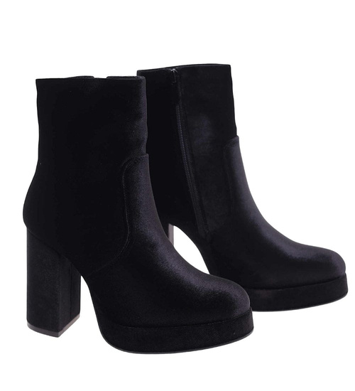 Welurowe czarne botki damskie na platformie /J5-2 H2 18391 G284/