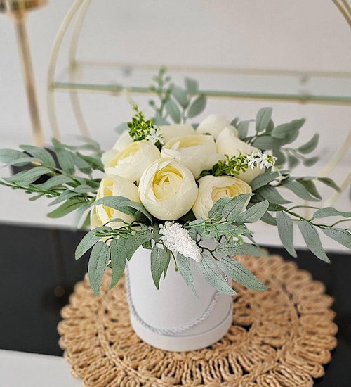 Flower box- śliczne róże w pudełku na prezent /FL45A M313/