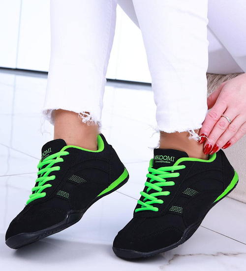 Zamszowe czarno zielone buty sportowe /A8-3 14732 S242/
