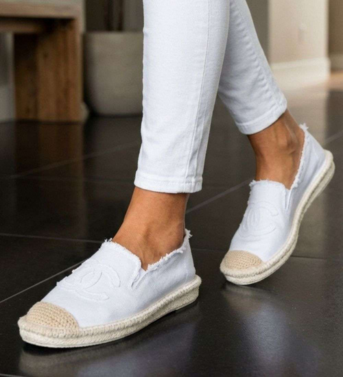 Białe espadryle z szarpaniami /F7-2 18728 T285/