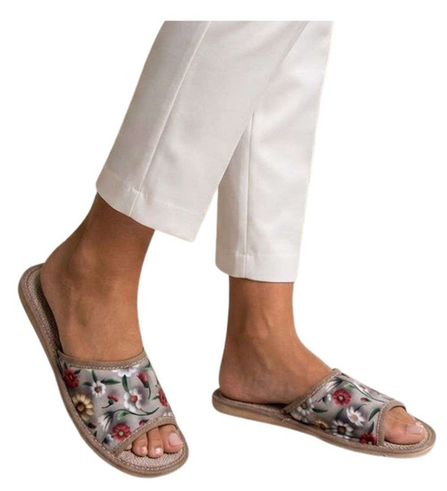 Kolorowe kapcie z tkaniny z kwiatowym wzorem /F8-1 18590 S174/