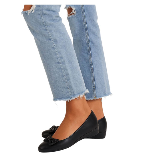 Czarne czółenka na niskim koturnie /C3-2 14607 T144/