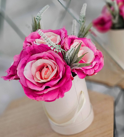 Flower box- różowe róże na prezent /FL49 M212/