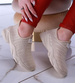 Beżowe wsuwane sportowe buty damskie /D3-3 13444 S192/