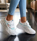 Buty sportowe na rzepy z pastelowymi wstawkami /A7-1 18838 T266/