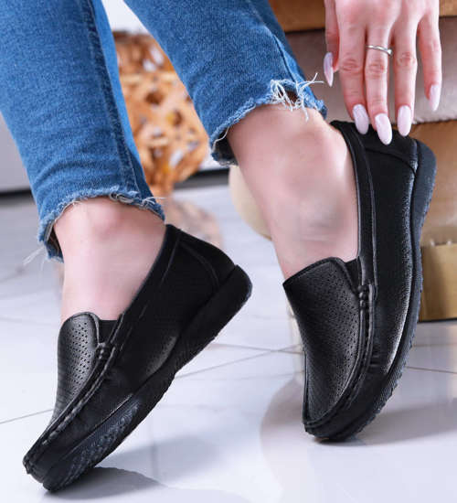 Czarne wiosenne półbuty /B1-2 13777 T396/ Czarne wiosenne półbuty /B1-2 13777 T396/