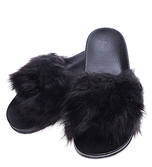 Czarne damskie klapki gumowe z futerkiem /A4-2 14646 T157/