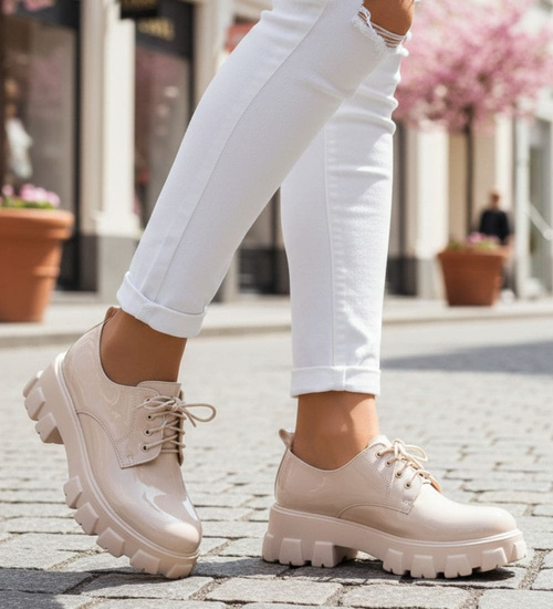 Beżowe półbuty loafersy na platformie /i6-2 18489 W12-3/