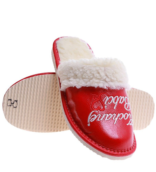 Czerwone ocieplane kapcie na Dzień Babci /F8-1 7376 S197/