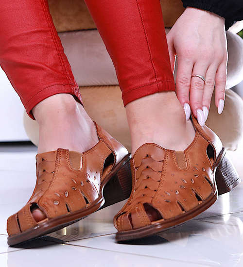 Brązowe sandały damskie na klocku /G12-3 14036 T035