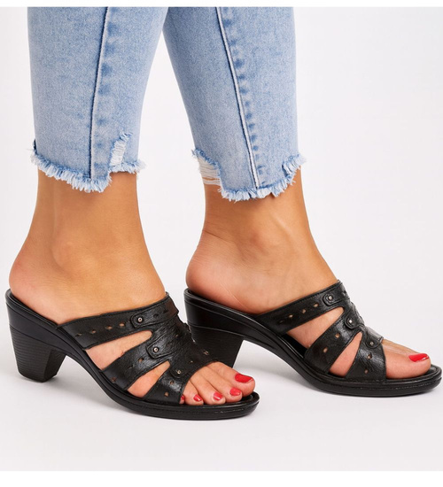 Casualowe klapki na niskim obcasie Czarne /C6-3 11243 T112/