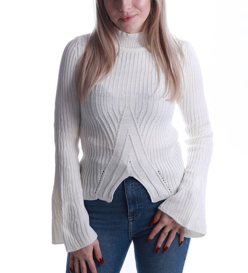 Śliczna bluzka z szerokimi rękawami w kolorze Ecru /E2-1 UB451 T?/