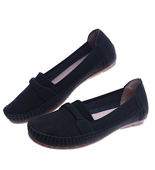 Czarne wiosenne półbuty /E5-2 13779 T396/