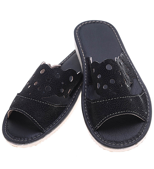 Czarne ażurowe domowe klapki kapcie /E7-1 16207 S165/