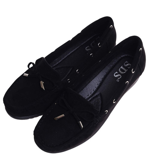 Czarne czółenka na niskim koturnie /G11-2 18221 W233/