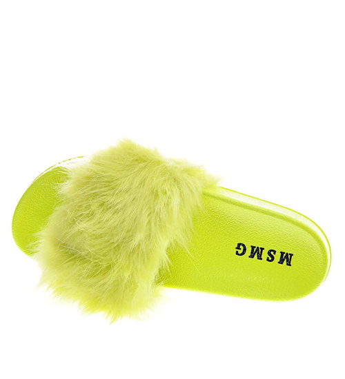 Jasno zielone klapki damskie z futerkiem /E8-2 12470 T194/