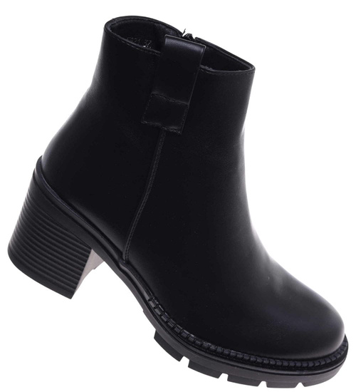 Czarne botki damskie na grubym obcasie /D2-2 18252 W482/