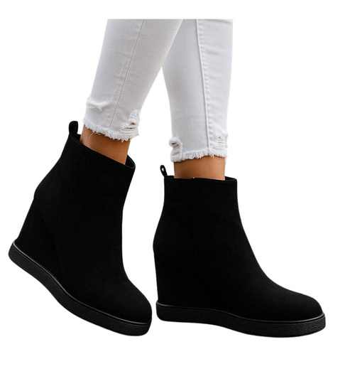 Czarne botki damskie na koturnie /F5-2 18201 T488/