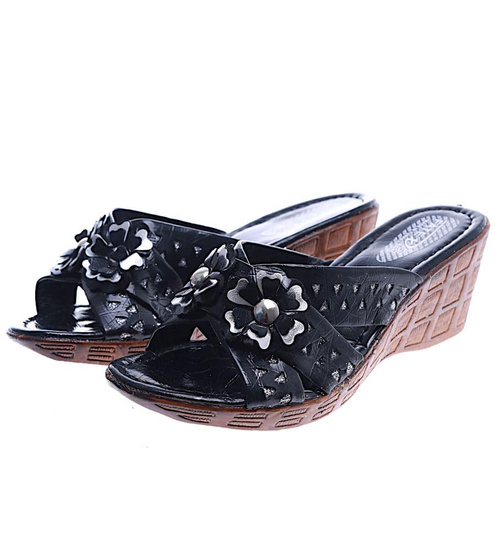 Czarne klapki na koturnie i platformie /H2 14312 T005/