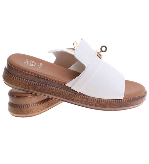 Klapki damskie białe na platformie /E6-3 17776 T232/