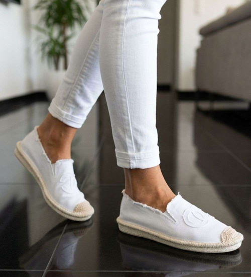 Białe espadryle z szarpaniami /F7-2 18728 T285/