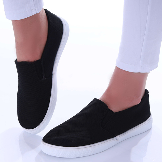 Wsuwane czarne trampki slip on /E3-3 13638 S172/